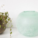 Vase boule en verre effet poli givré vert House Doctor RD