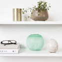 Vase boule en verre effet poli givré vert House Doctor RD