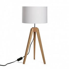 Versa Kaur Dreibein-Tischlampe aus Holz mit weißem Lampenschirm