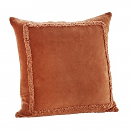 Housse de coussin velours orange caramel franges Madam Stoltz