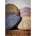 madam stoltz housse de coussin rond lin plisse delave marron clair