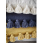 Grande housse de coussin carrée coton bleu pompons Madam Stoltz Grande housse de coussin carrée coton bleu pompons Madam Stoltz