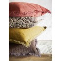 madam stoltz housse de coussin velours cotele jaune moutarde franges