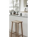 Tabouret de bar épuré bois chêne clair Hübsch