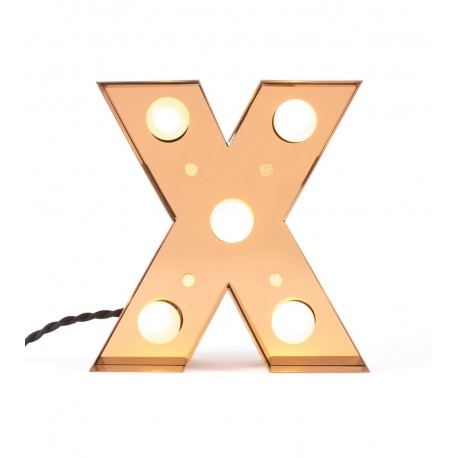 lampe alphabet lettre x applique metal laiton led seletti caractere