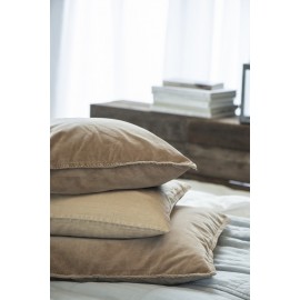 ib laursen housse de coussin carree velours beige miel 50 x 50 cm