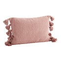 madam stoltz housse de coussin coton pompons 40 x 60 cm rose