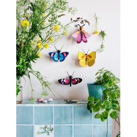 abeille rose decoration murale en carton studio roof