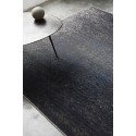table basse forme organique metal laiton antique noir muubs hitch