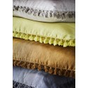 Housse de coussin lin pompons Madam Stoltz jaune