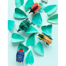insecte mural en carton decoration charancon studio roof