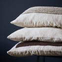 Housse de coussin coton rayé House Doctor Yard beige