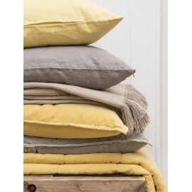 housse de coussin velours jaune clair pastel ib laursen 50 x 50 cm