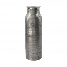 Antike gravierte Aluminiumvase von House Doctor Fenja