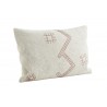 madam stoltz housse coussin rectangulaire coton motif brode ecru rose