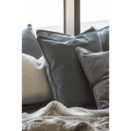 ib laursen housse de coussin carre velours bleu canard pourdre