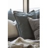 ib laursen housse de coussin carre velours bleu canard pourdre