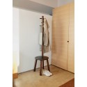 umbra pillar portemanteau sur pied vertical avec tabouret bois fonce