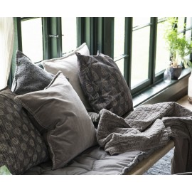 housse de coussin velours gris taupe carré ib laursen 50 x 50 cm