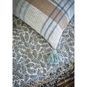 housse coussin coton carreaux bleu pastel pompons madam stoltz