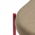 banc design rouge metal tissu beige sable mousse hubsch klint