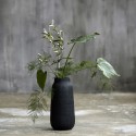vase noir argile house doctor groove Dp0340