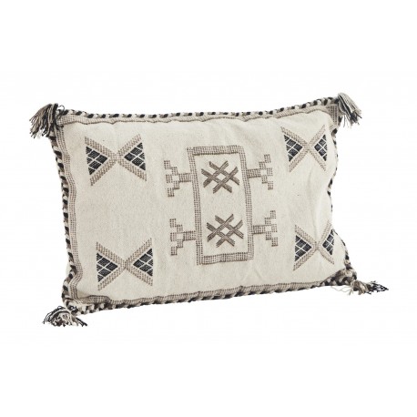 madamstoltz housse coussin salon beige gris brode motif ethnique