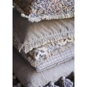 coussin beige imprime fleurs madam stoltz