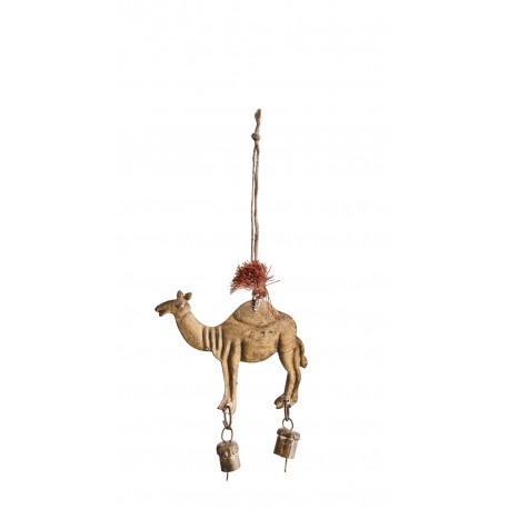 decoration a suspendre carillon clochette chameau fer laiton madam stoltz