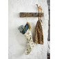 Madam Stoltz Wandgarderobe aus recyceltem Holz
