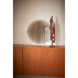 sculpture abstraite bois fonce brutalisme hk living skyline m