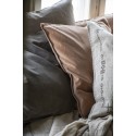 grand coussin carre velours marron clair cafe creme ib laursen