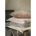 housse de coussin marron clair uni velours madam stoltz