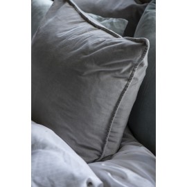 grande housse de coussin velours qualité epais uni gris clair ib laursen