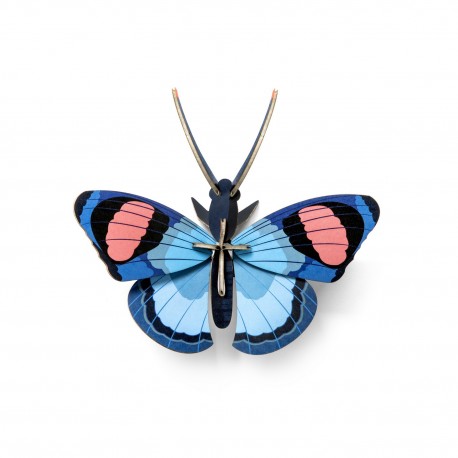 papillon paon du jour decoration murale en carton studio roof