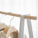 portant à vetements design blanc acier bois yamazaki
