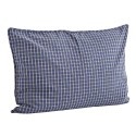 housse de coussin rectangulaire bleu fonce petits carreaux madam stoltz