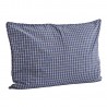 housse de coussin rectangulaire bleu fonce petits carreaux madam stoltz
