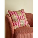 coussin de salon rose motif tigres bloomingville poirino