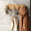 Grand portemanteau mural bois naturel batons rabattables Umbra Picket