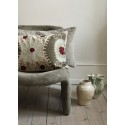 Housse coussin brode decoratif Madam Stoltz