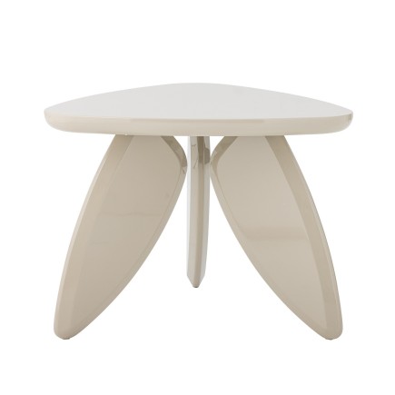 Table basse design triangulaire bois laque Bloomingville Magia