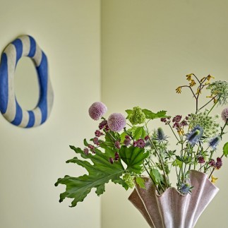 Petit miroir mural decoratif peint bleu rayures Bloomingville