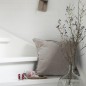 housse de coussin carree 50 x 50 cm velours beige ib laursen