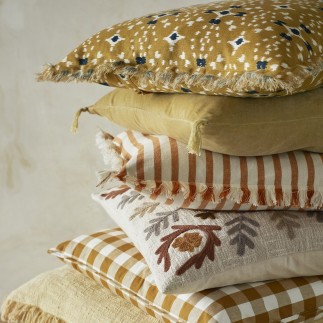 housse de coussin coton imprime jaune franges madam stoltz
