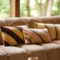 coussin de salon chic raye velours rose nude marron hk living