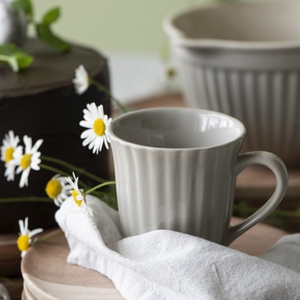 Mug évasé grès côtelé IB Laursen MYNTE