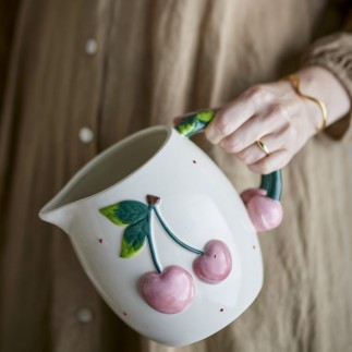 Pichet cerises gres Bloomingville Berrie
