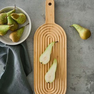 Planche a decouper bois ovale longue rainuree texturee Zeller
