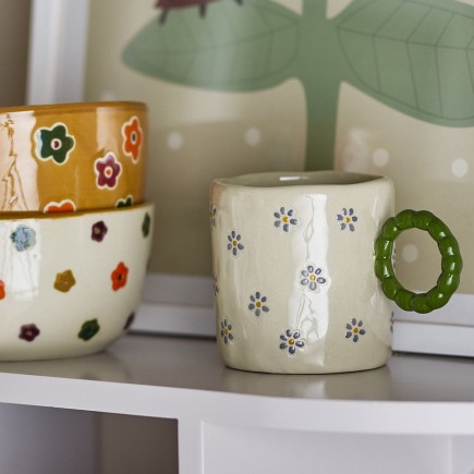Petite tasse grès fleuri Bloomingville Dorthea